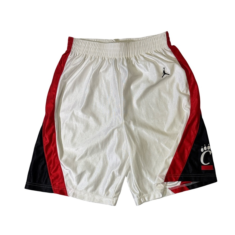 Y2K Jordan mens S Small white Cincinnati Bearcats basketball shorts EUC